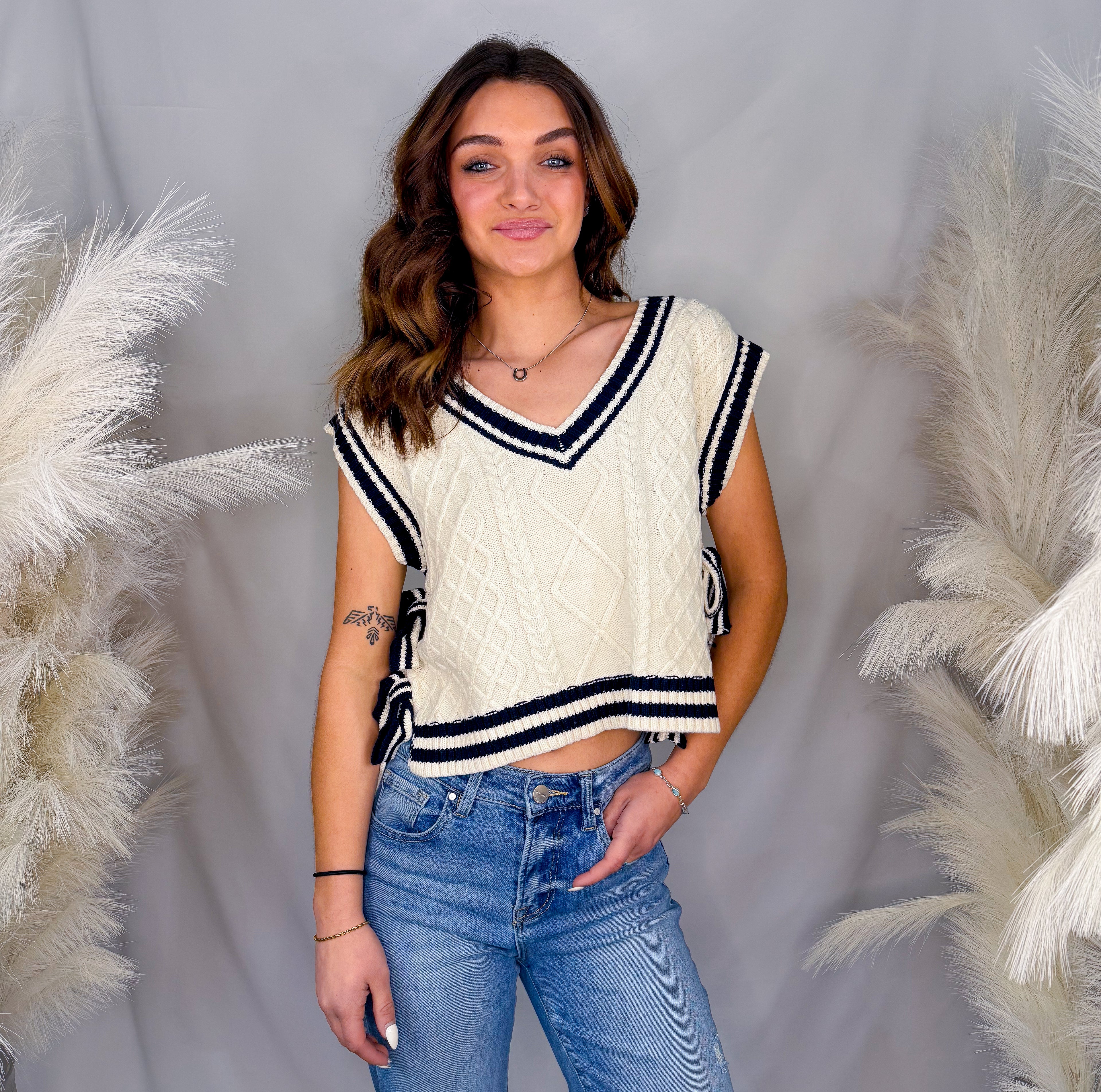 Contrast Side Tie Sweater Vest | Cream