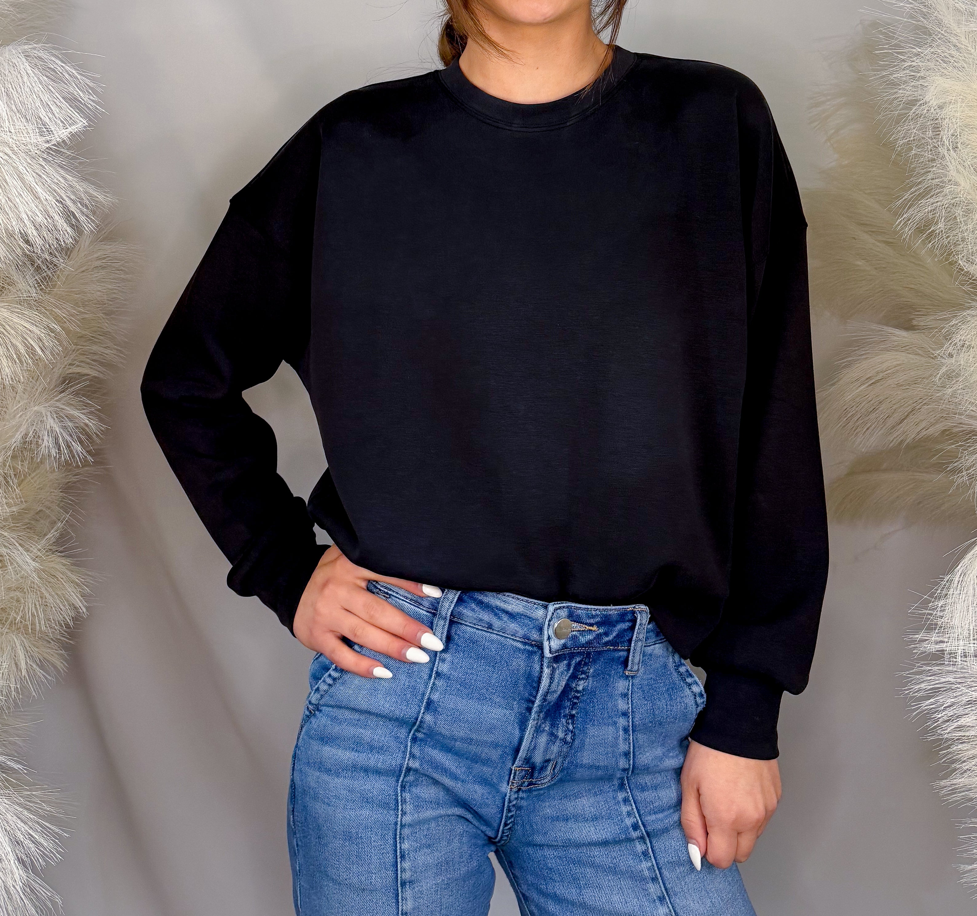 Crew Neck Pullover | Black