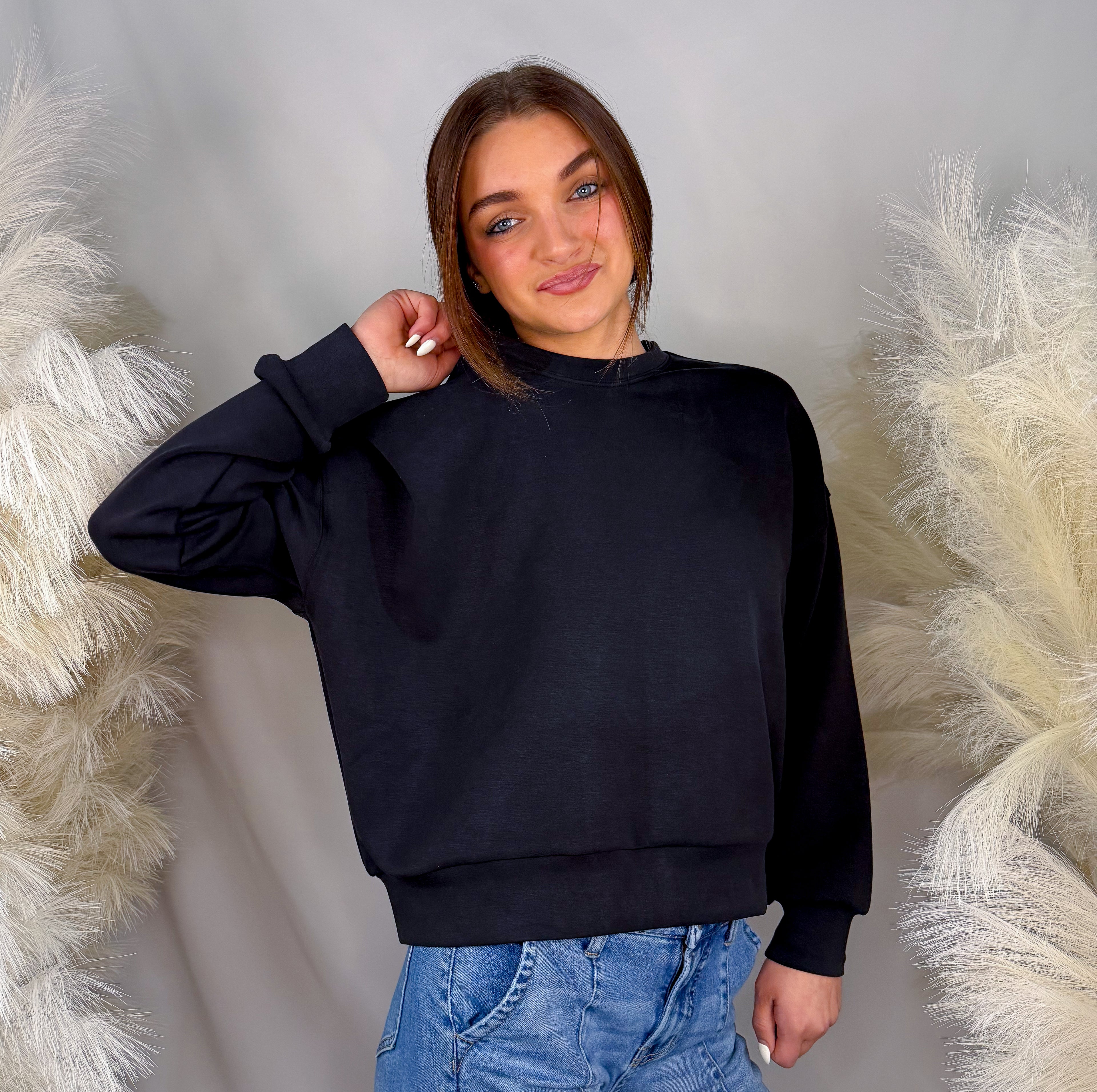 Crew Neck Pullover | Black